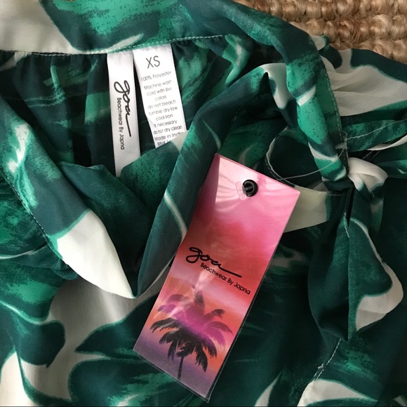 NWT Beach Coverup - Picture 4 of 4